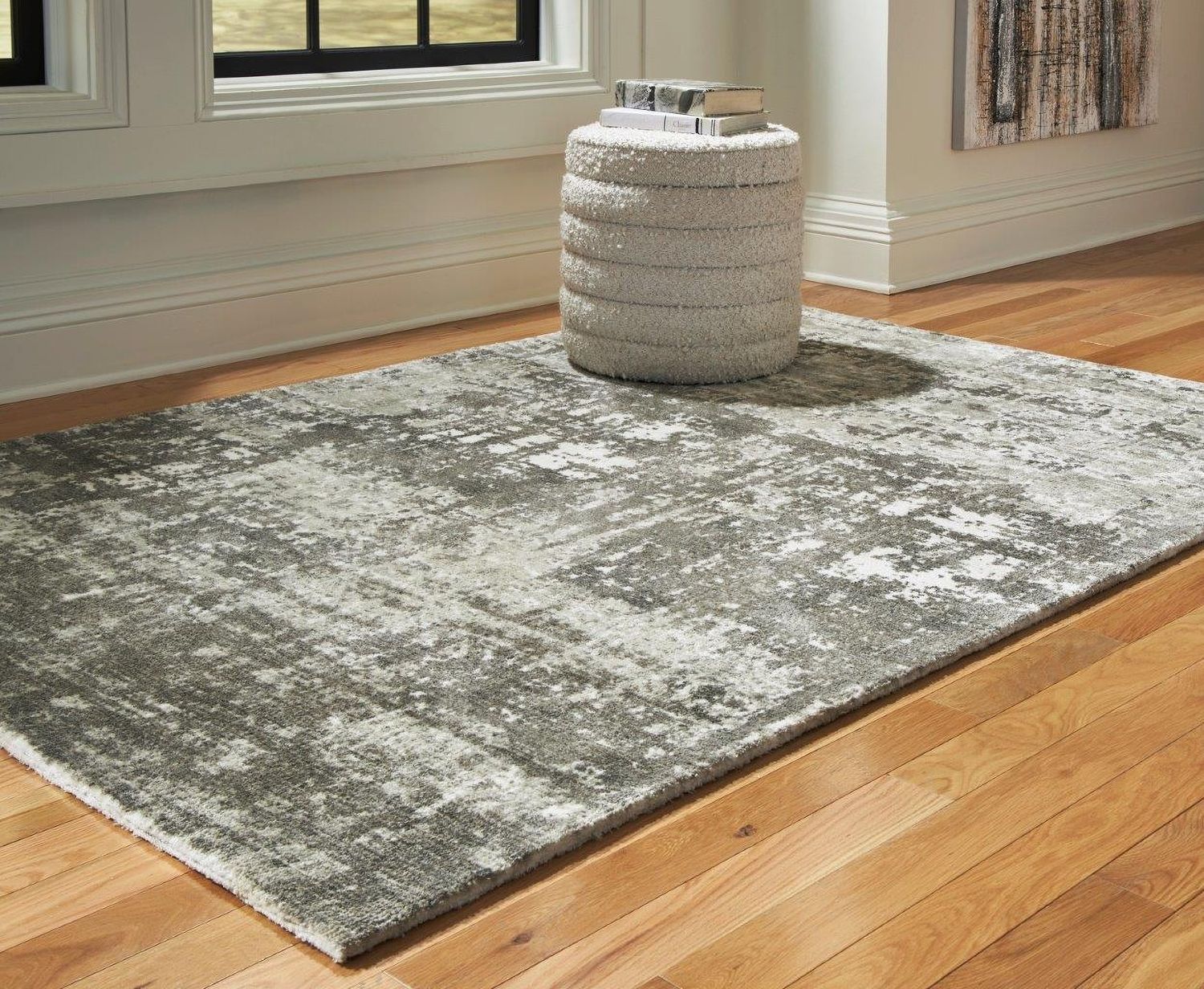 Valmontic Medium Rug In Gray R406922