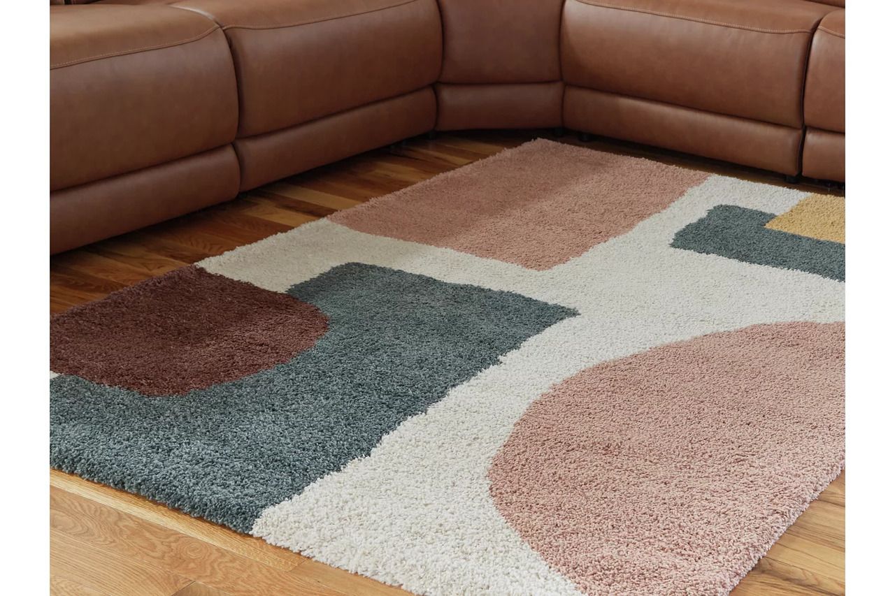 Flynnwick 8' x 10' Rug In Cream/Pink/Gray R407181