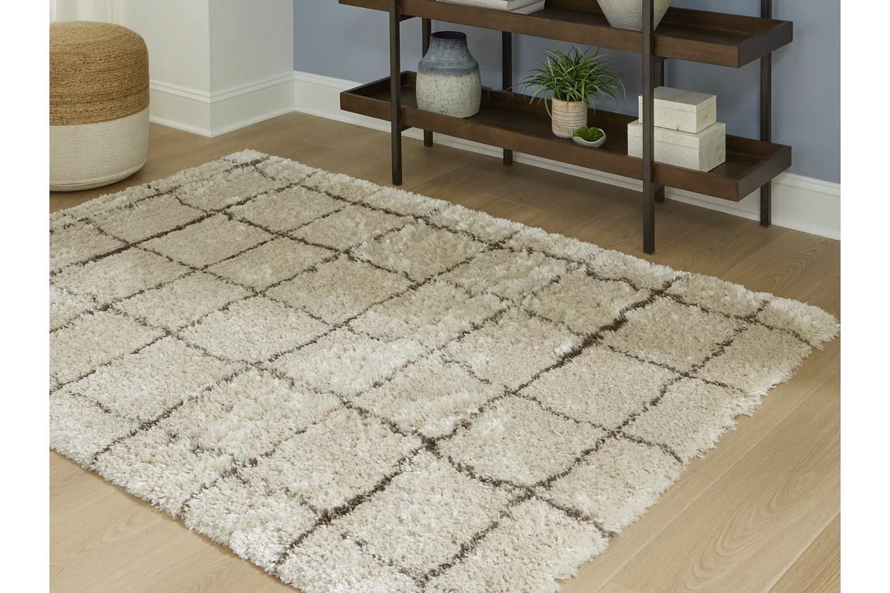 Wrenlow 5' x 7' Rug In Cream and Brown R407212
