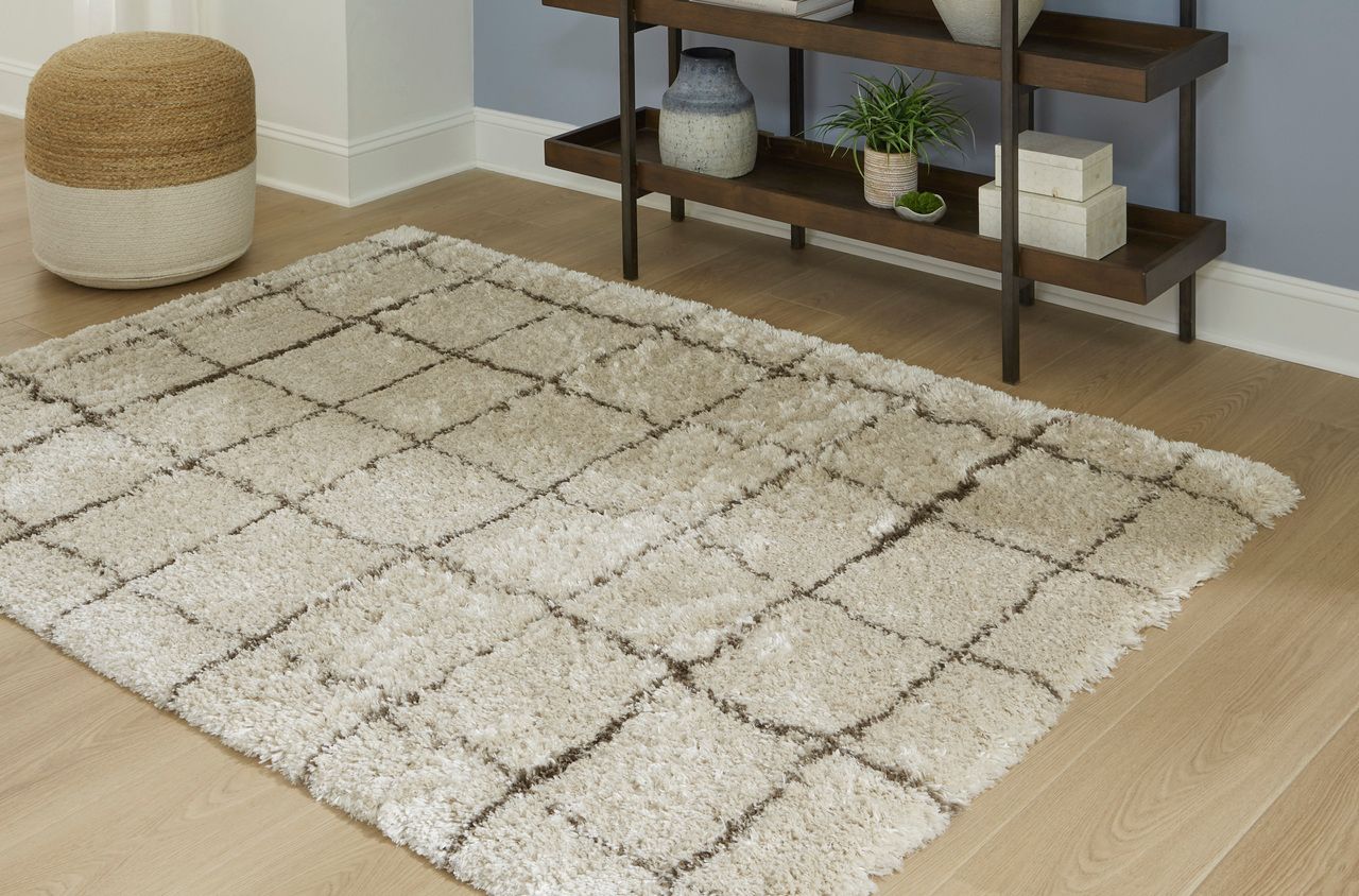 Wrenlow 5' x 7' Rug In Cream and Brown R407212