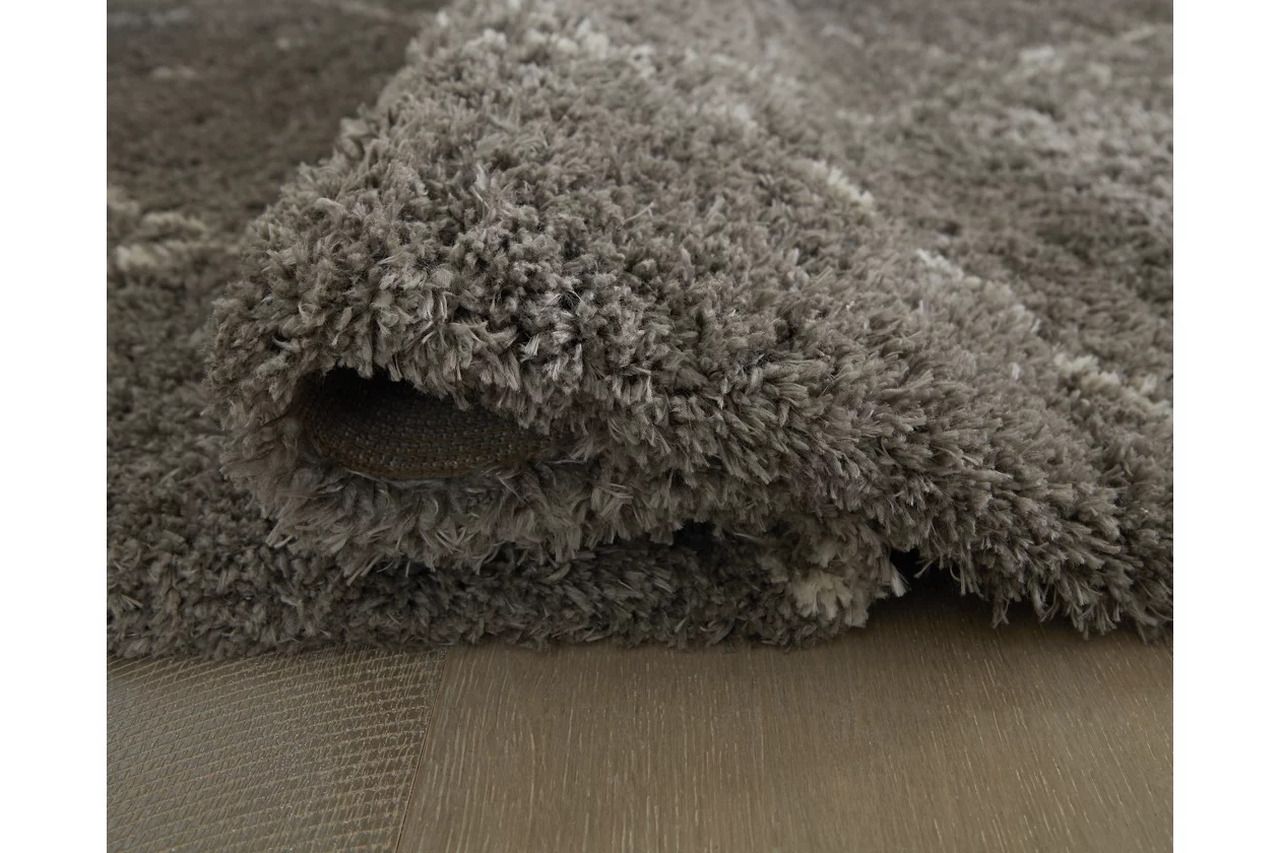 Wrenlow 8' x 10' Rug In Gray and Cream R407221