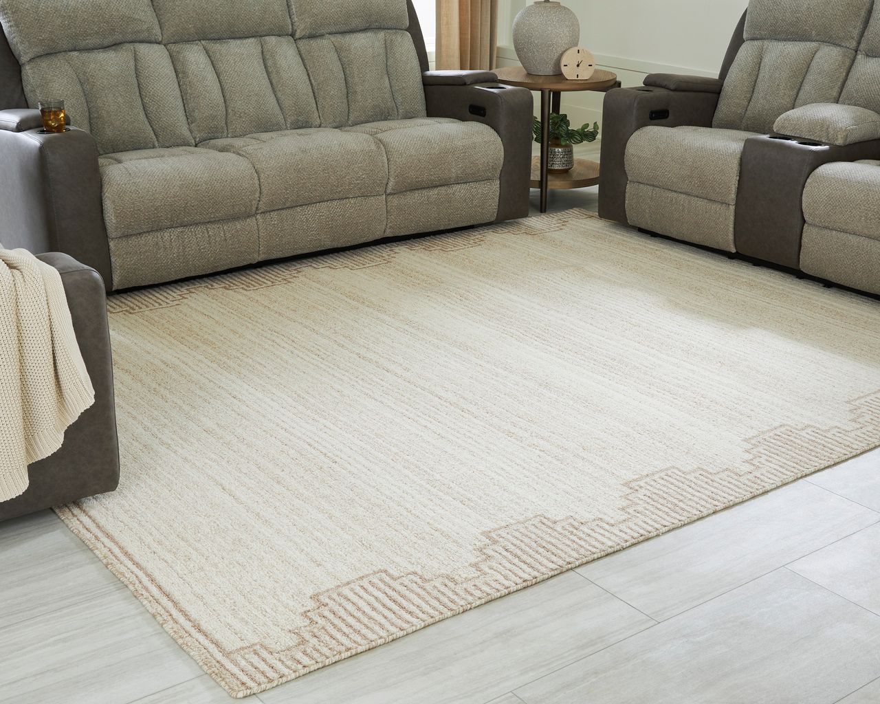 Emorymore Large Rug In Brown and Beige R407301