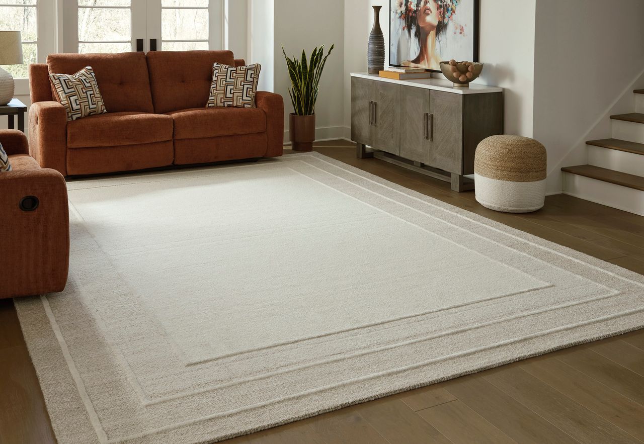 Teelgan Extra Large Rug In Ivory and Tan R407310