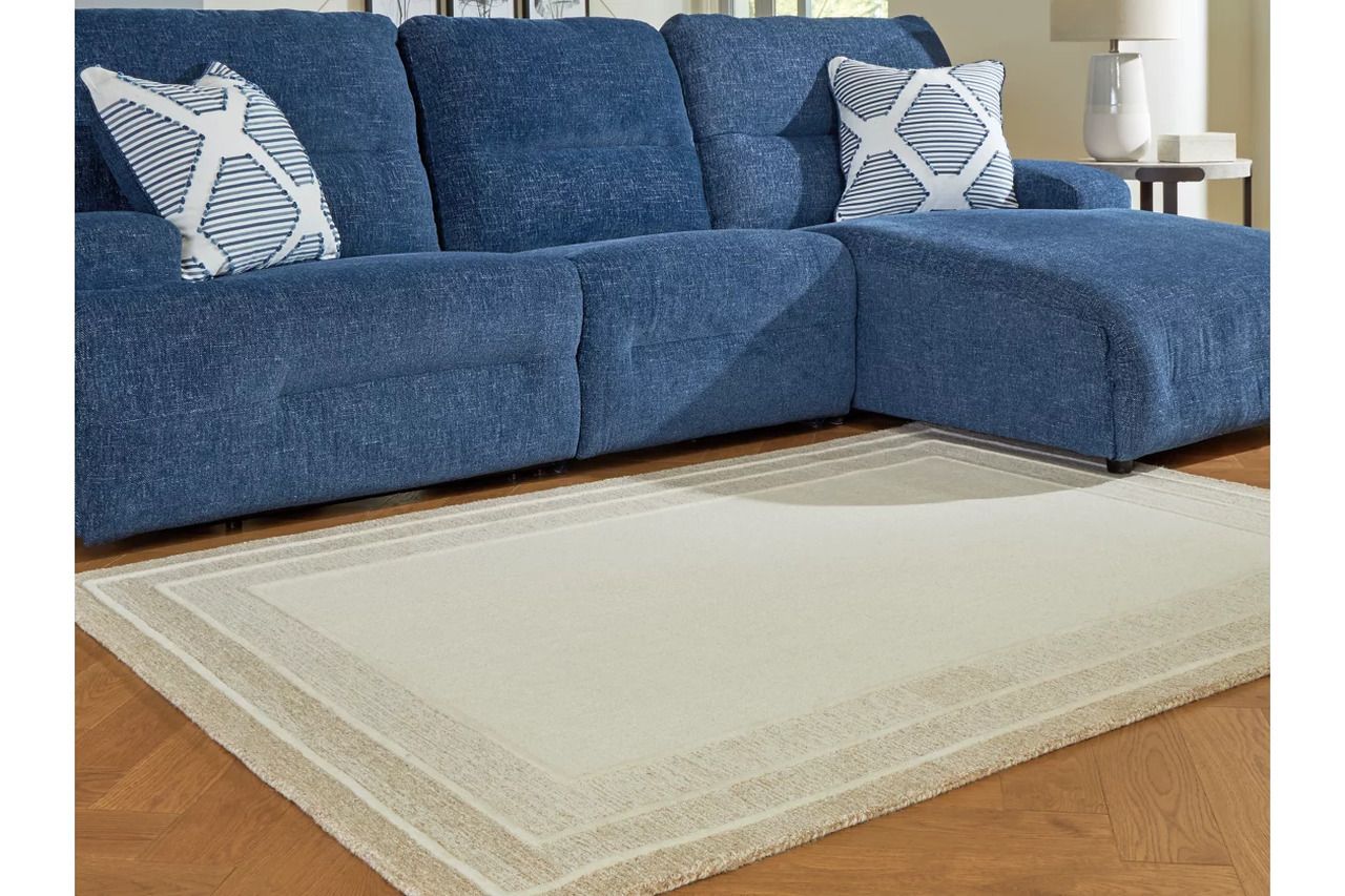 Teelgan Medium Rug In Ivory and Tan R407312