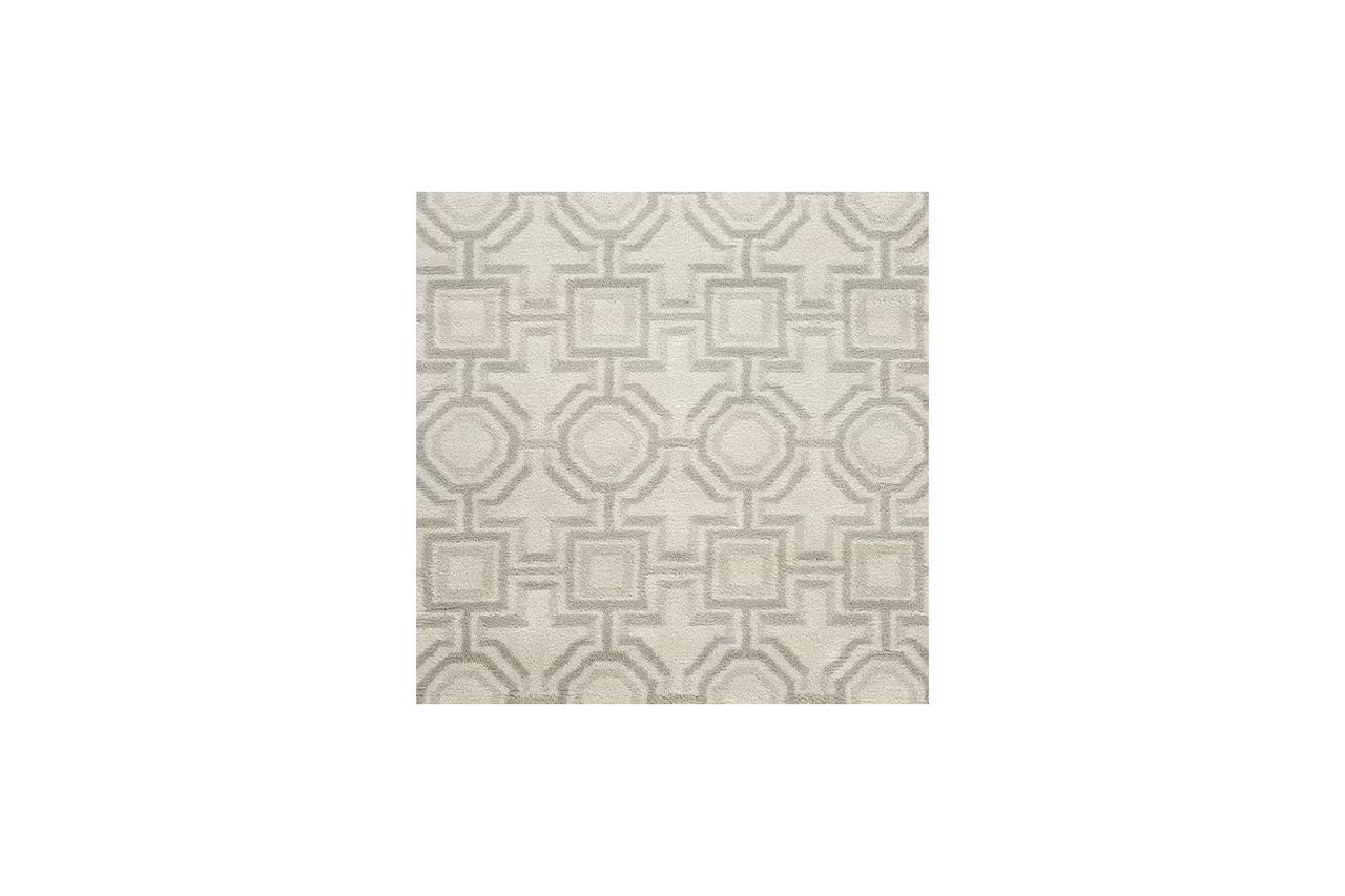 Maconville Medium Rug In Gray and Ivory R407322