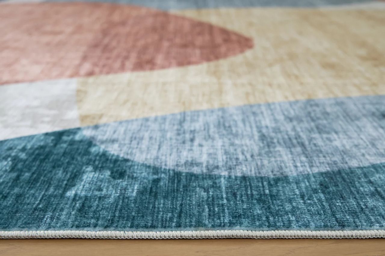 Chanleigh Washable Medium Rug In Multi R407372