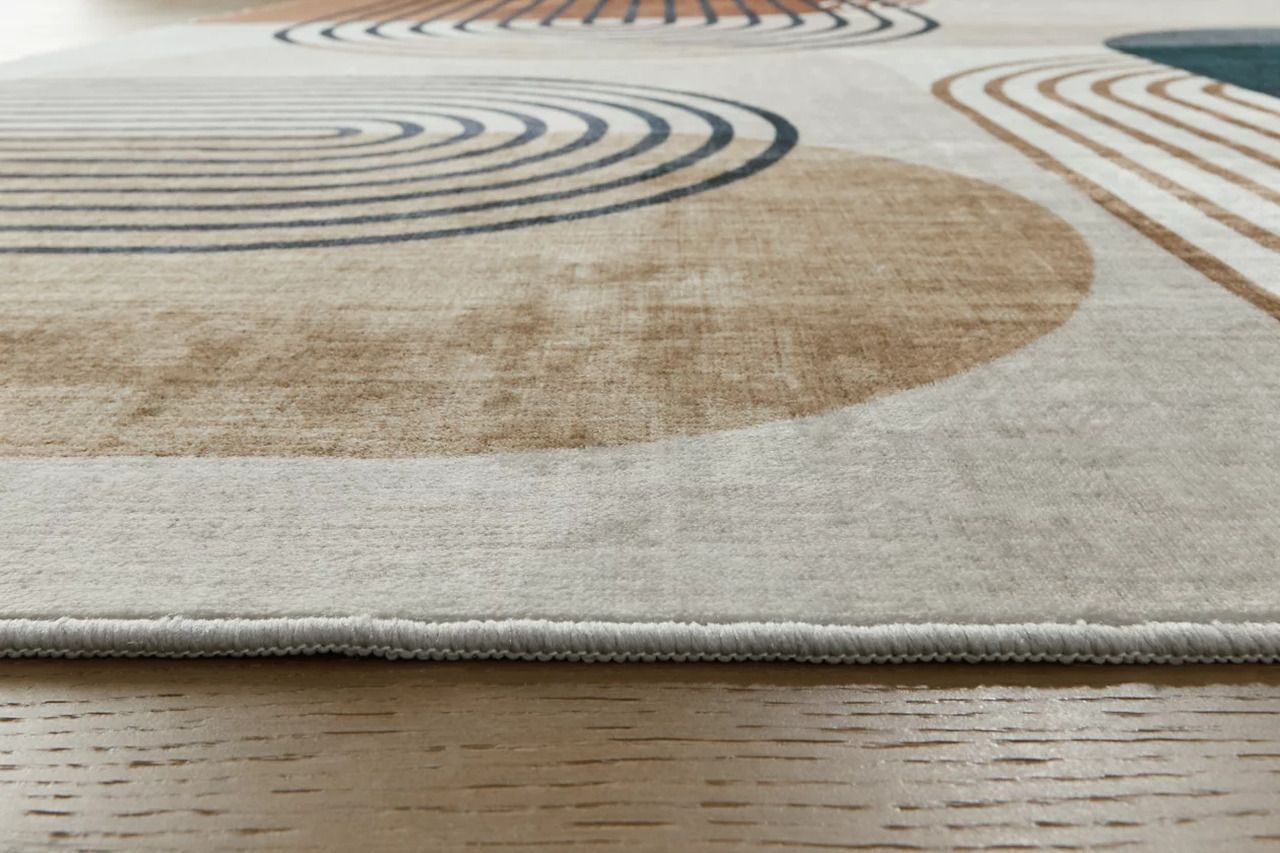 Farrendale Washable Large Rug In Multi R407381