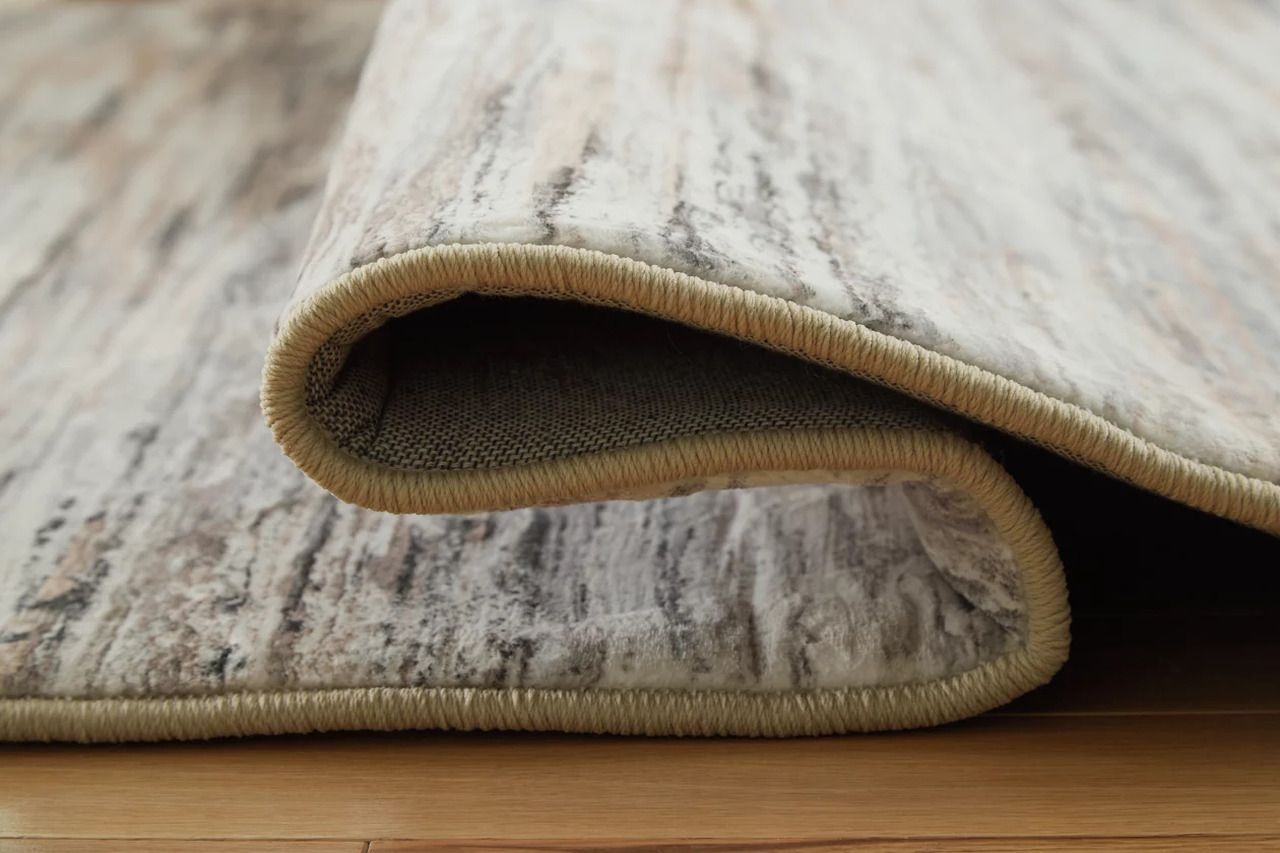 Nace 5' x 7' Area Rug In Gray/Brown/White R407472