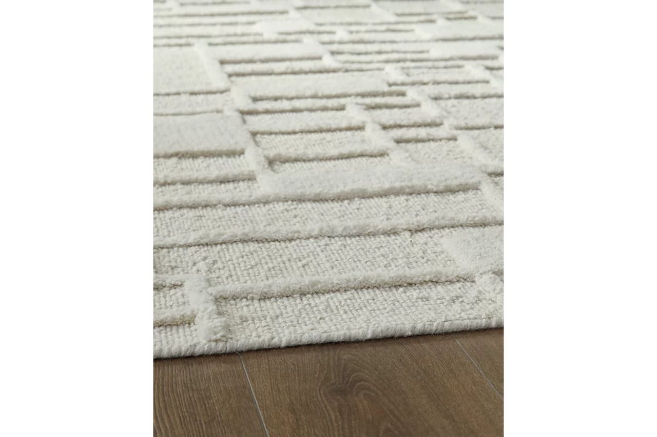 Empriss 7'8" x 10' Area Rug In Ivory R407621