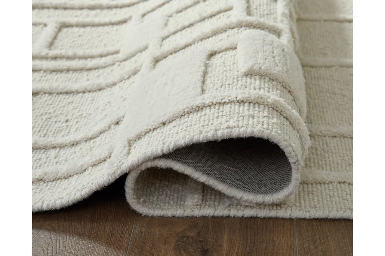 Empriss 7'8" x 10' Area Rug In Ivory R407621