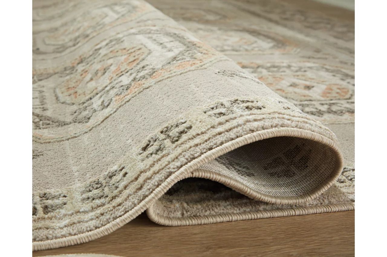 Bachby 5'3" x 7' Area Rug In Multi R407682