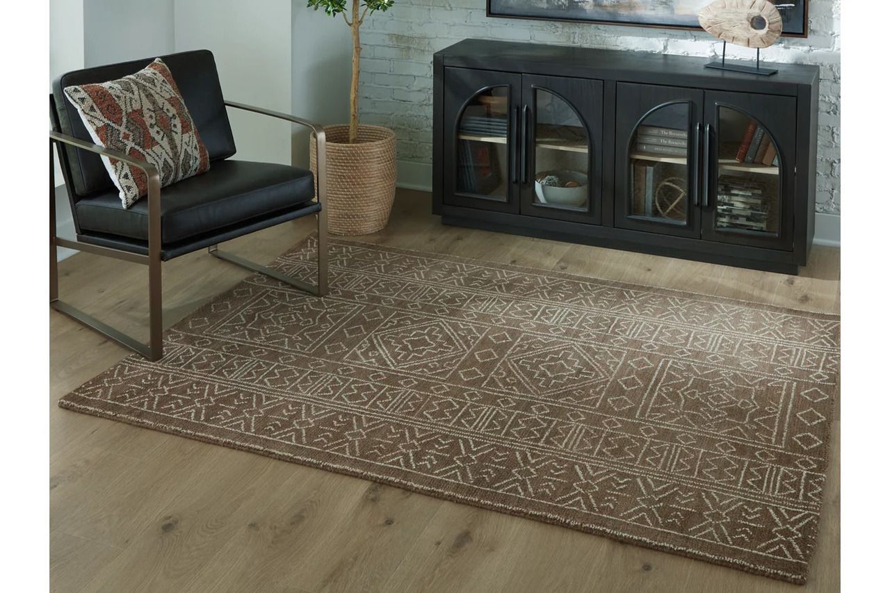 Merrittman 5' x 7' Area Rug In Brown and Ivory R407702