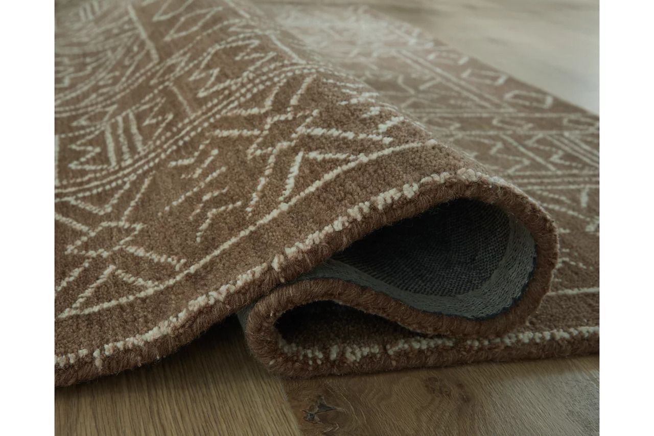 Merrittman 5' x 7' Area Rug In Brown and Ivory R407702