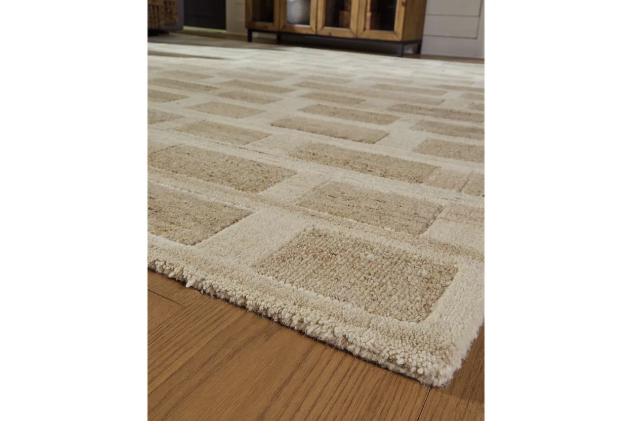 Lisgrove 5' x 7' Area Rug In Tan/Brown/White R407712