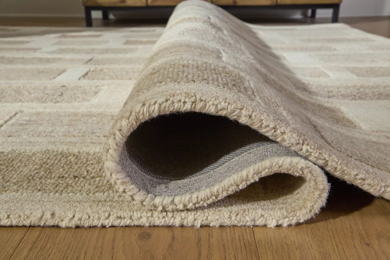 Lisgrove 5' x 7' Area Rug In Tan/Brown/White R407712