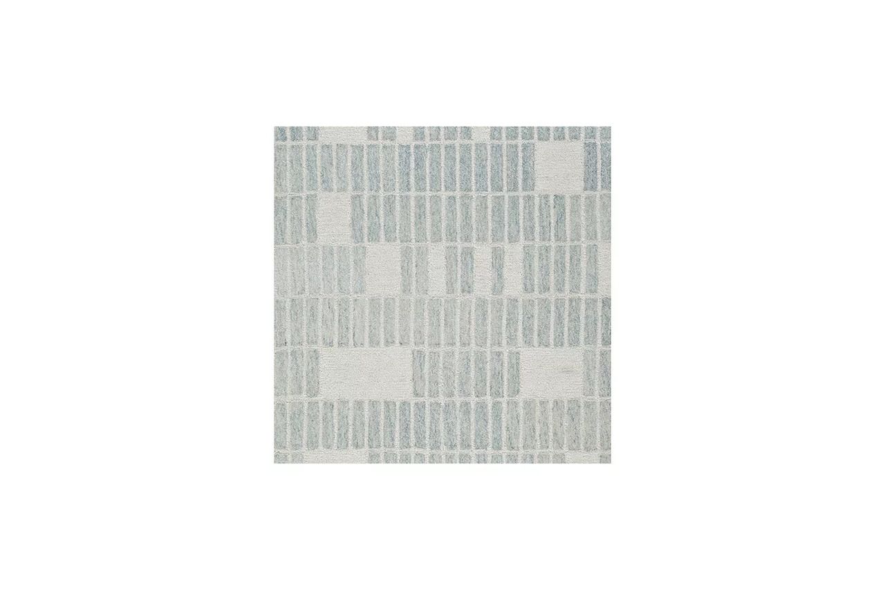 Dylanton 5' x 7' Area Rug In Ivory and Blue R407812