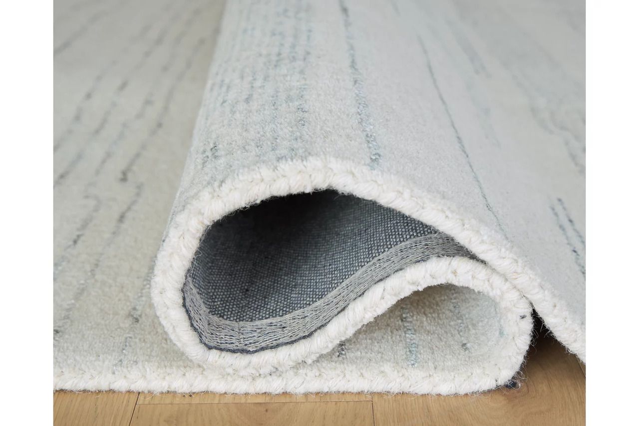 Genemost 7'8" x 10' Area Rug In Ivory and Blue R407841