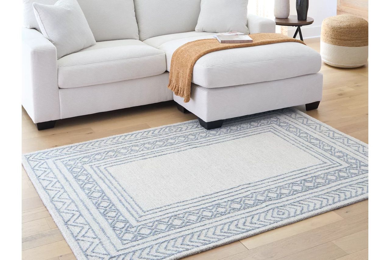 Azelhurst 5' x 7' Area Rug In Blue/Gray/Ivory R407852