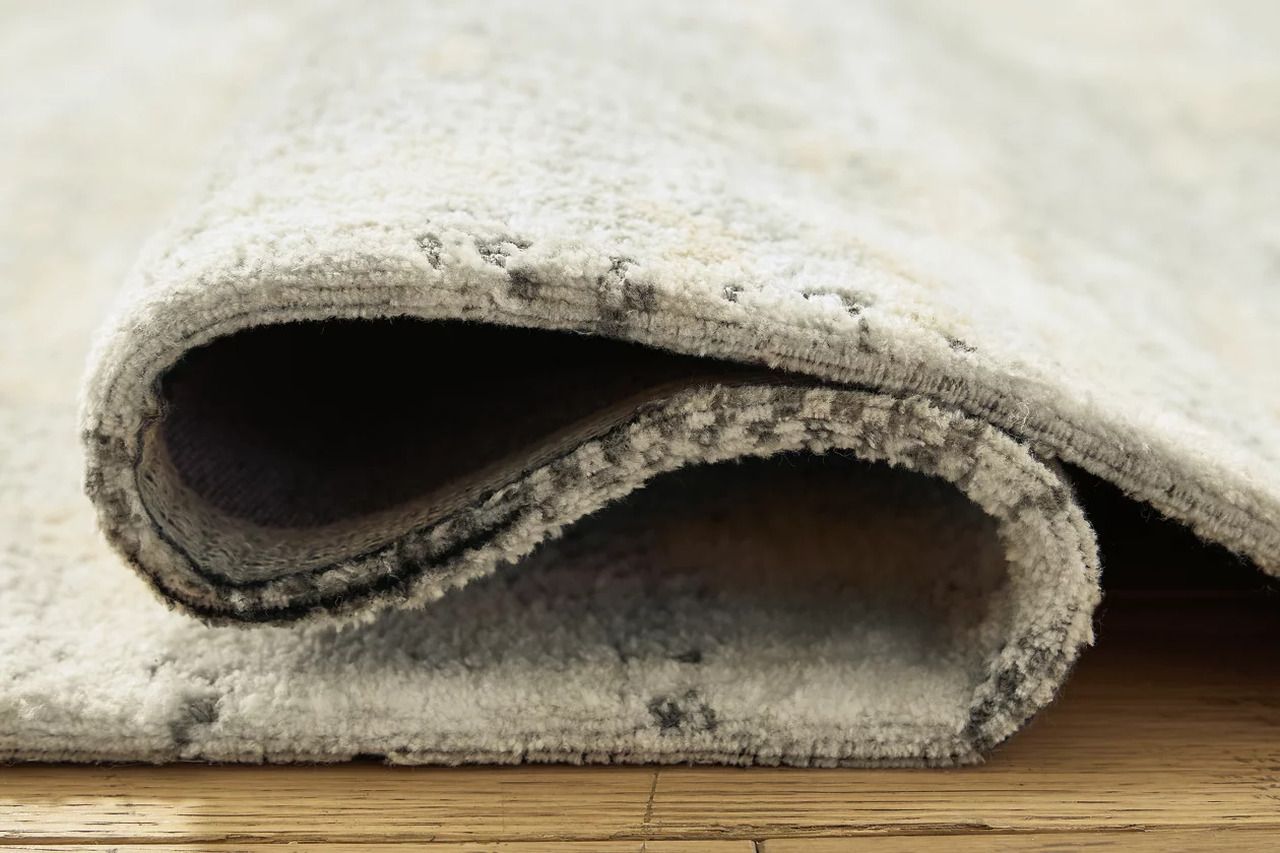 Raif Extra Large Rug In Gray and White R408080
