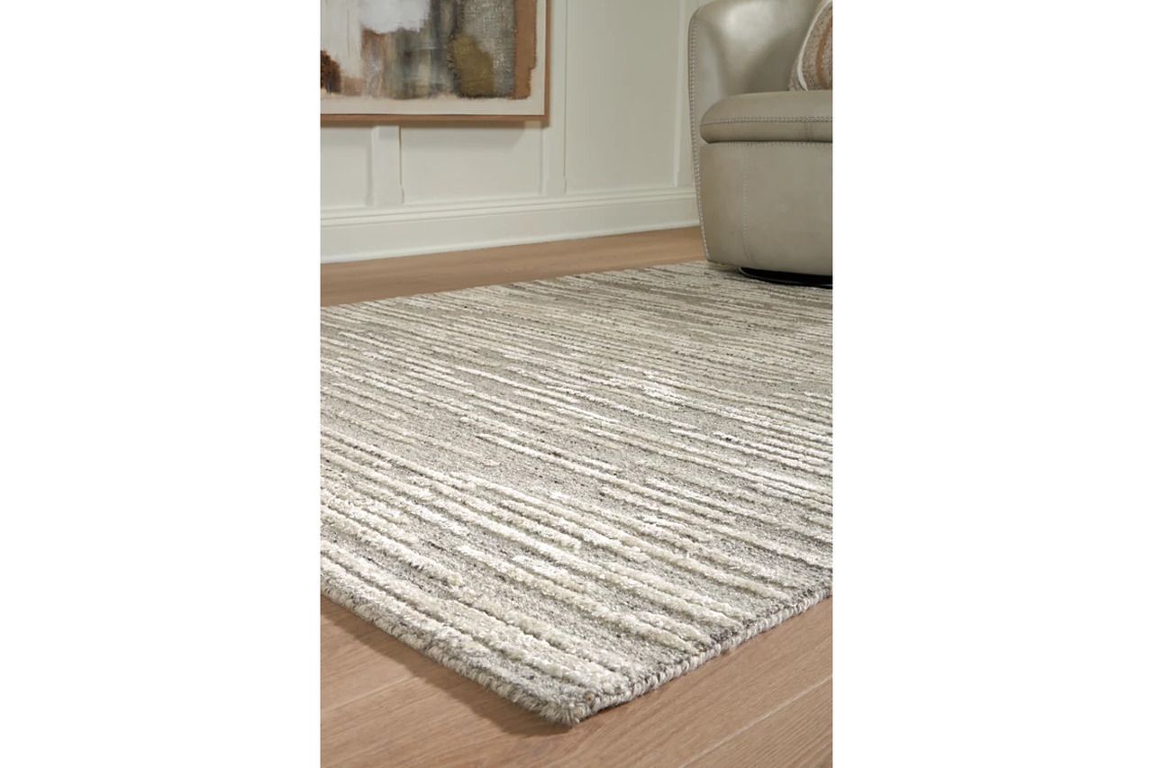 Eljory Medium Rug In Gray R408202