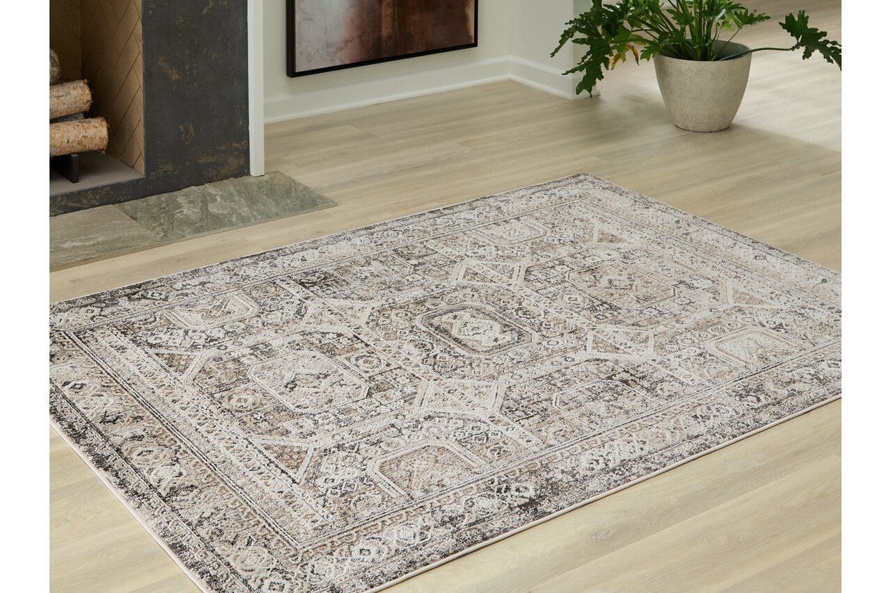 Junley Medium Rug In Multi R408262