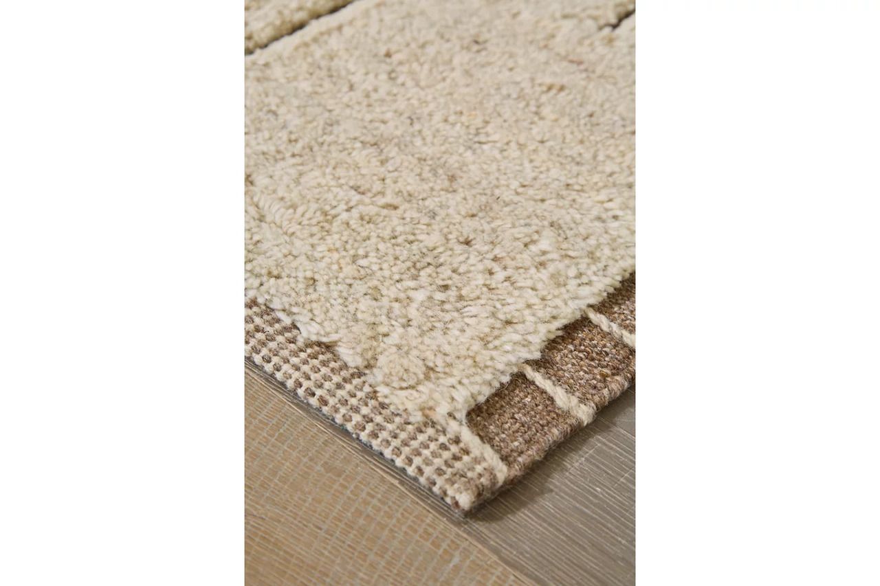 Clayman Medium Rug In Beige and Brown R408342