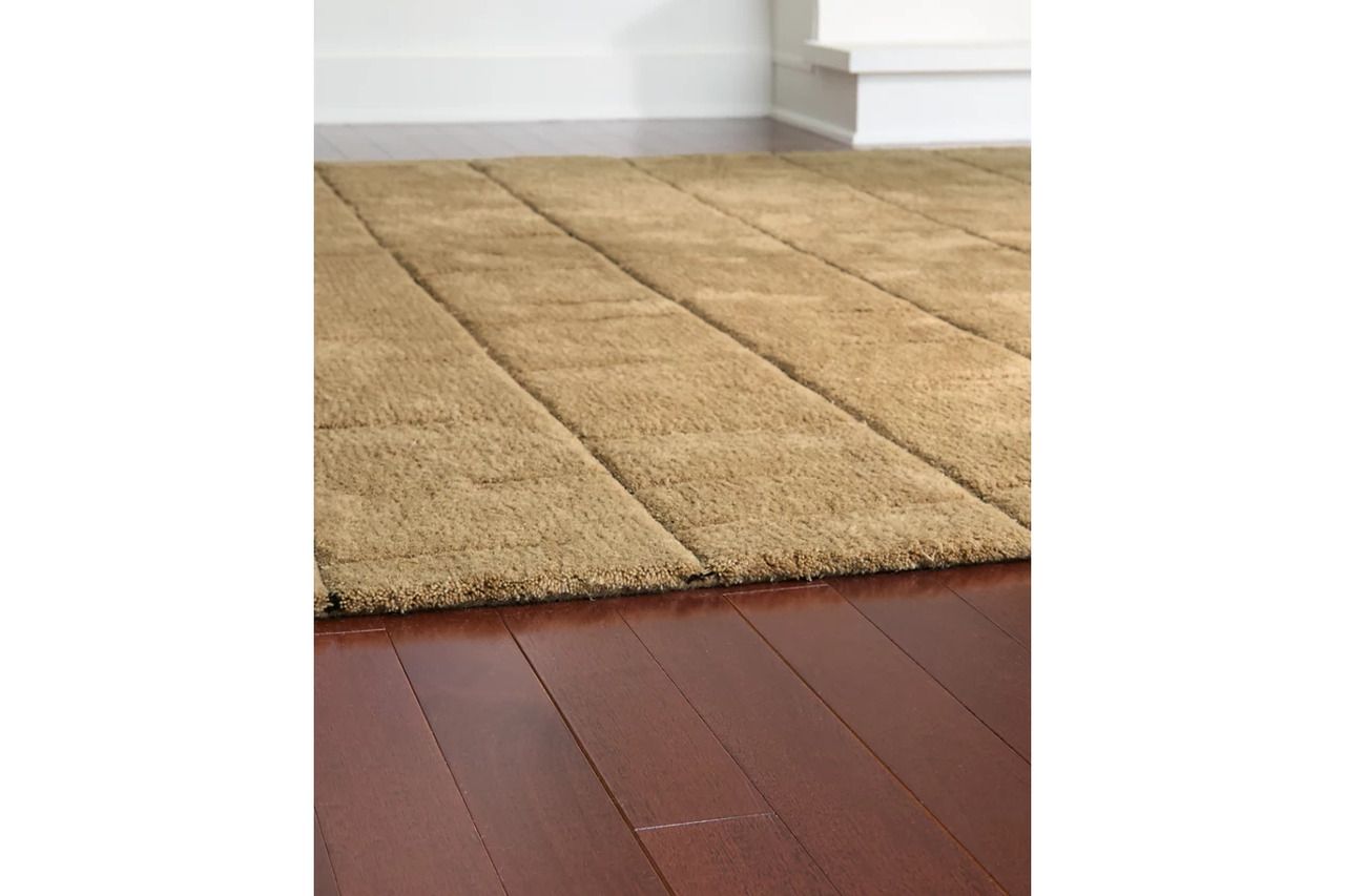 Luzmont Extra Large Rug In Golden Brown R408370
