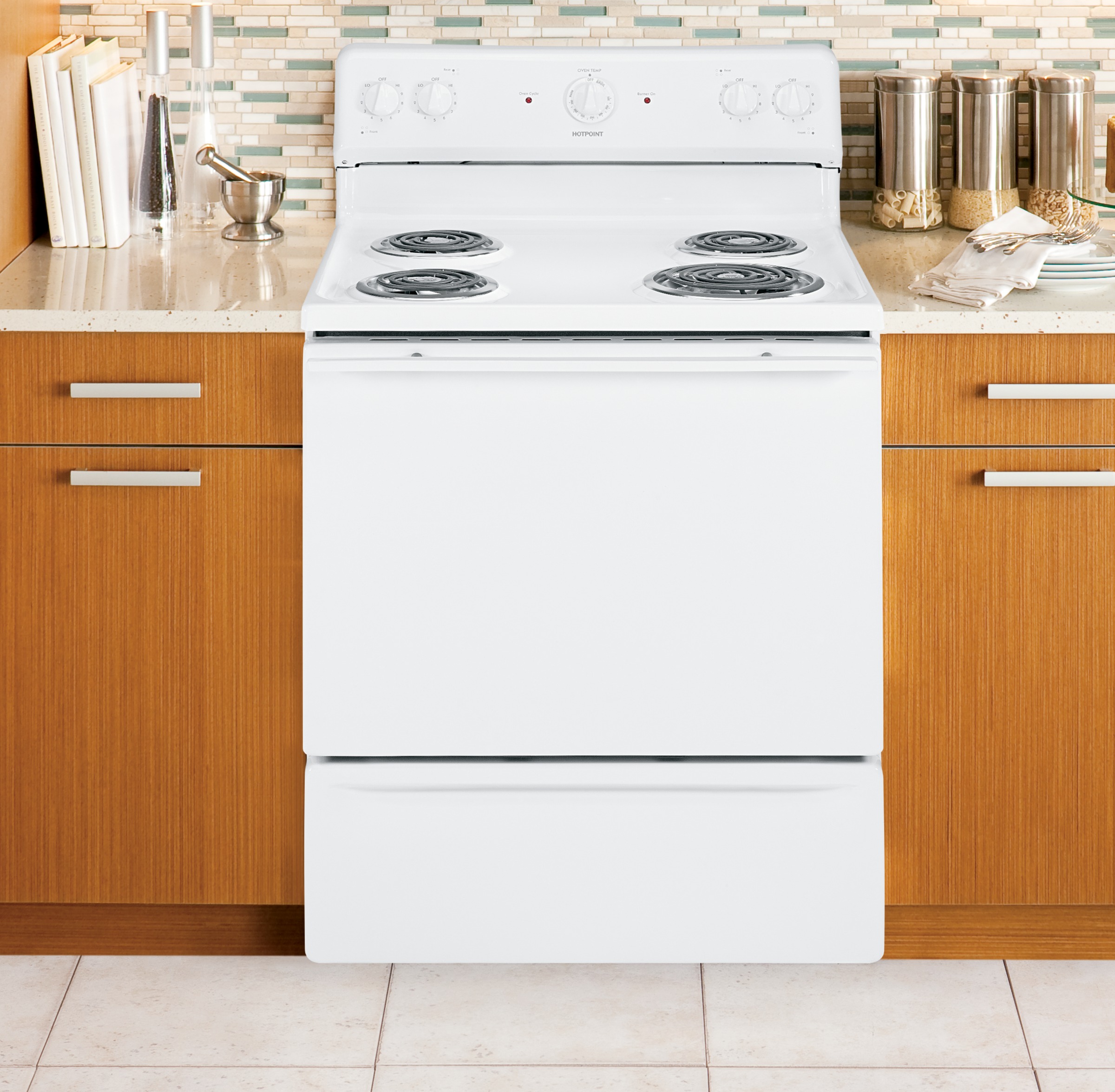 30" Free-Standing Electric Range RB525DDWW, product image 7 of 11