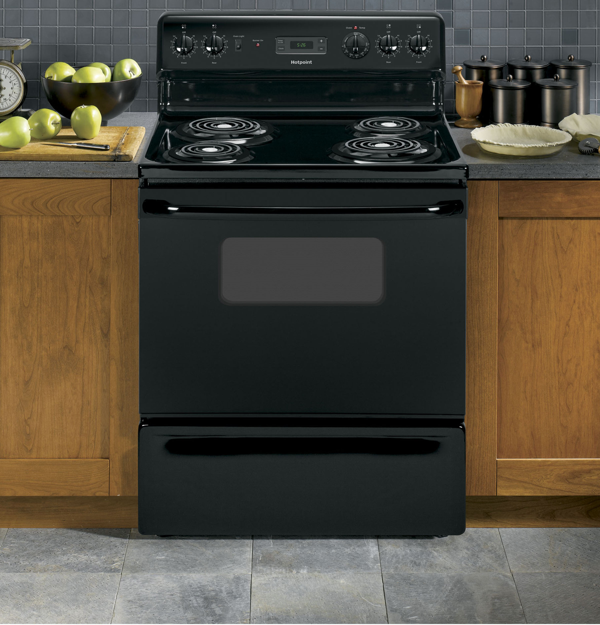 30" Free-Standing Electric Range RB526DHBB