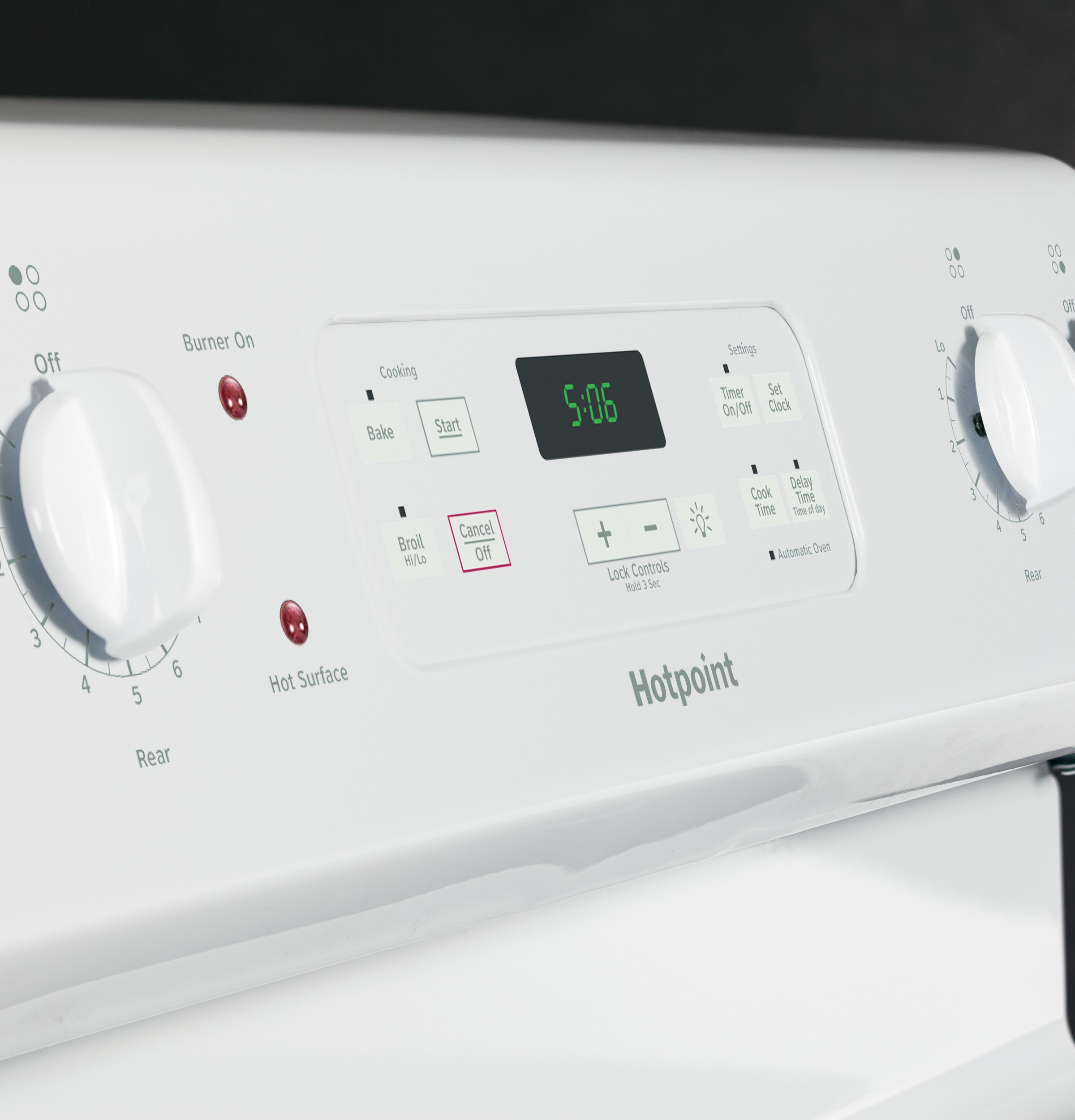 30" Free-Standing Electric Range RB560DHWW, product image 2 of 9