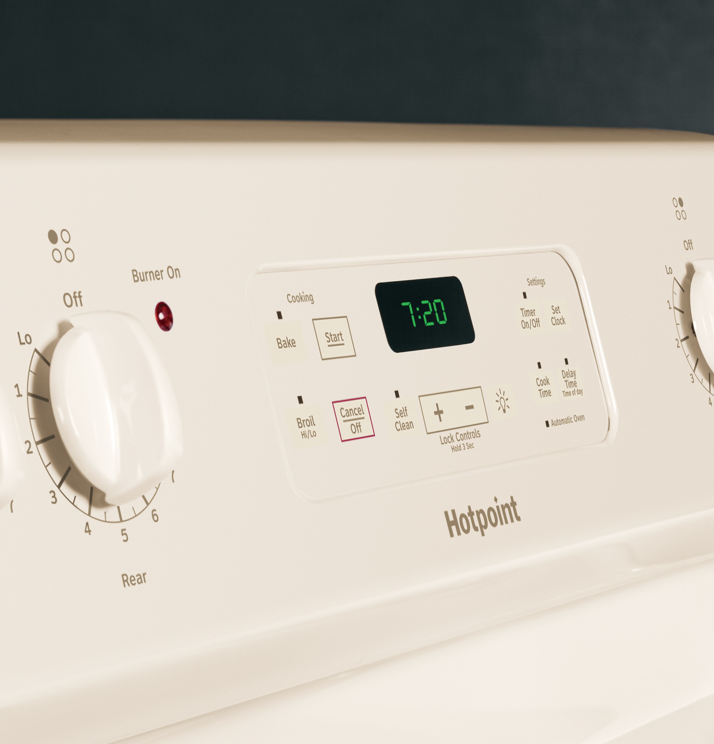 30" Free-Standing Electric Range RB720DHCC, product image 3 of 10