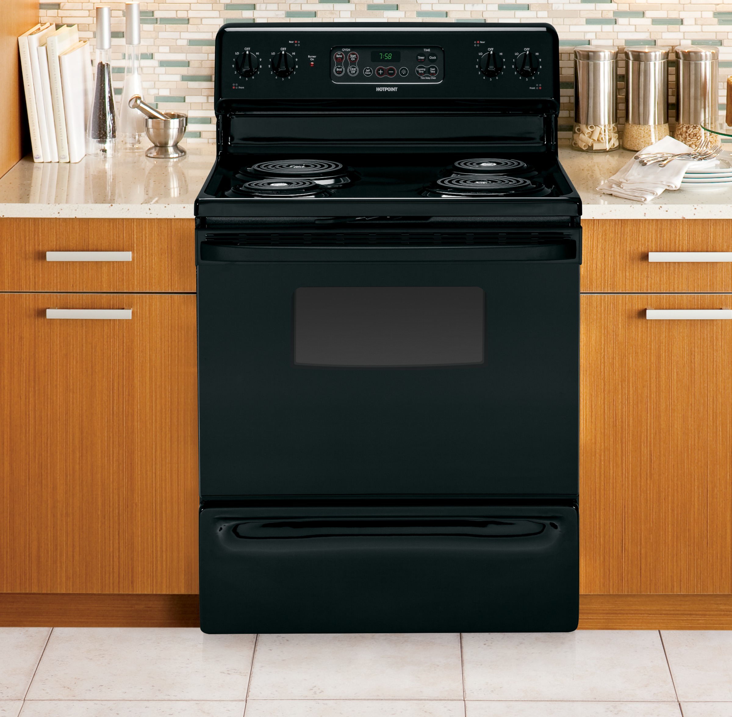 30" Free-Standing Electric Range RB758DPBB, product image 6 of 10