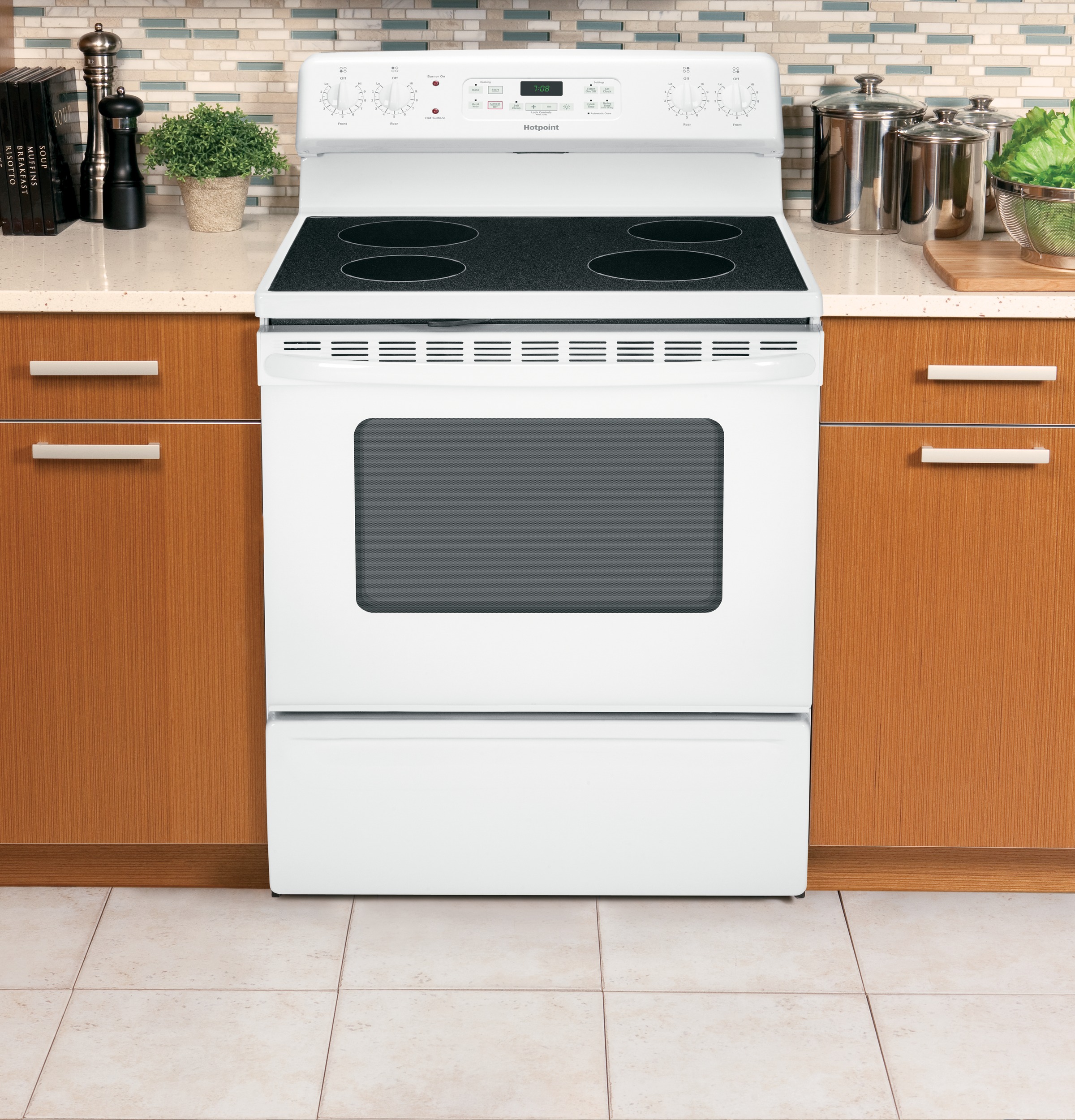 30" Free-Standing Electric Range RB780DHWW, product image 8 of 10