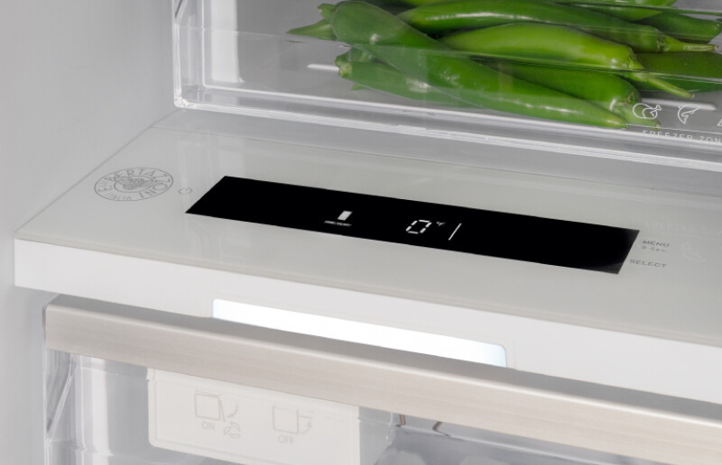 24 In Built-in Freezer Column Panel Ready view 3