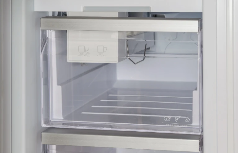 24" Built-in Freezer Column with Ice Maker, Reversible Door REF24FCBIPNV