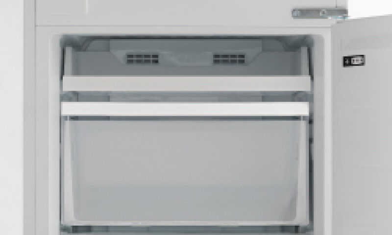 24" Refrigerator bottom mount integrated REF24PR