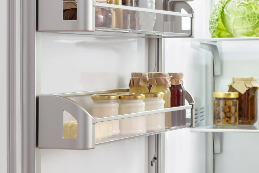24" Built-in Refrigerator Column REF24RCPRR23
