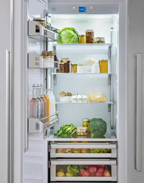 24" Built-in Refrigerator Column REF24RCPRR23