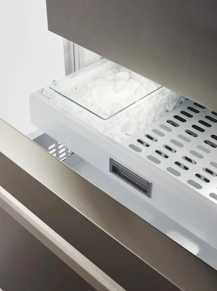 30" Built-in Bottom Mount Refrigerator with Ice Maker REF30BMBIPLT