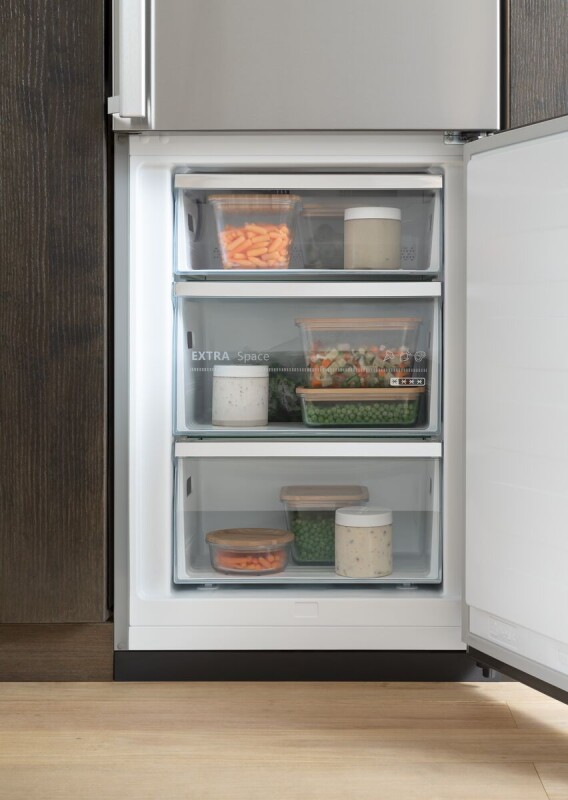 31 inch Freestanding Bottom Mount Refrigerator with Ice Maker REF31BMFIXNV