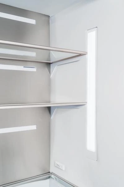 36" Built-in French Door Refrigerator with Ice Maker and Internal Water Dispenser REF36FDBZPNV24