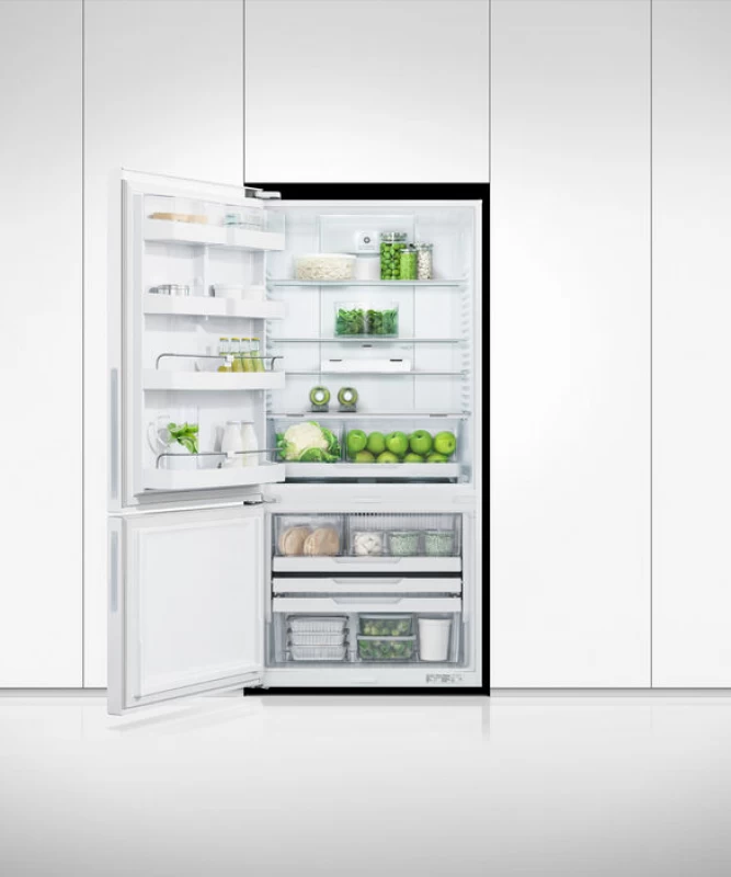Freestanding Refrigerator Freezer, 32", 17.5 cu ft RF170BLPW6N