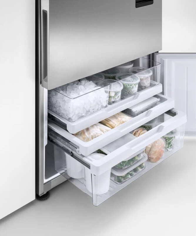 Freestanding Refrigerator Freezer, 32", 17.5 cu ft, Ice & Water RF170BRPUX6N