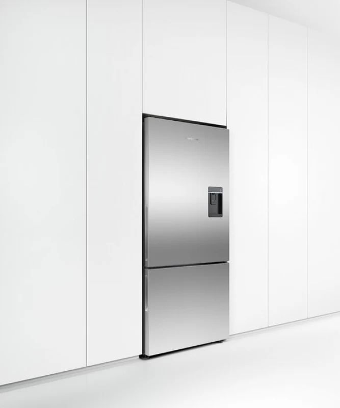 Freestanding Refrigerator Freezer, 32", 17.5 cu ft, Ice & Water RF170BRPUX6N