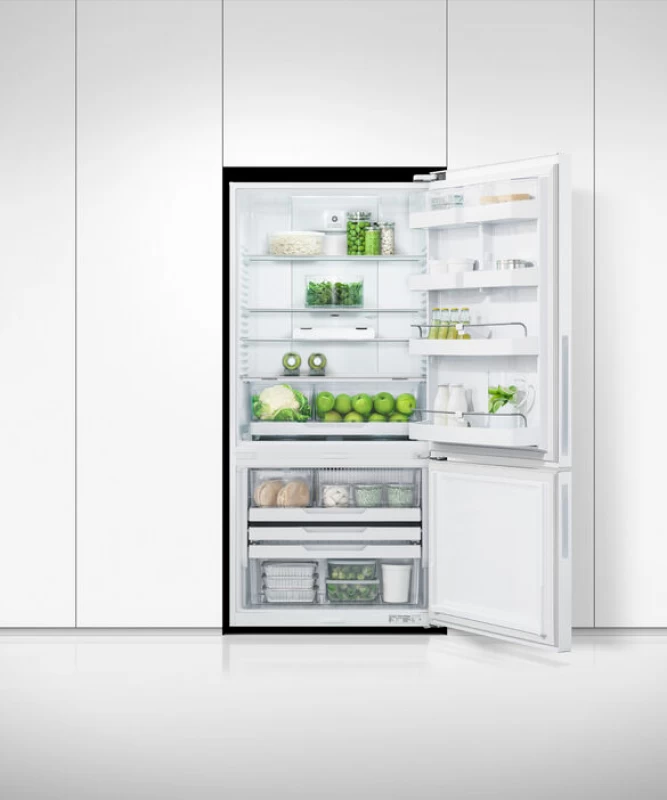 Freestanding Refrigerator Freezer, 32", 17.5 cu ft RF170BRPW6N