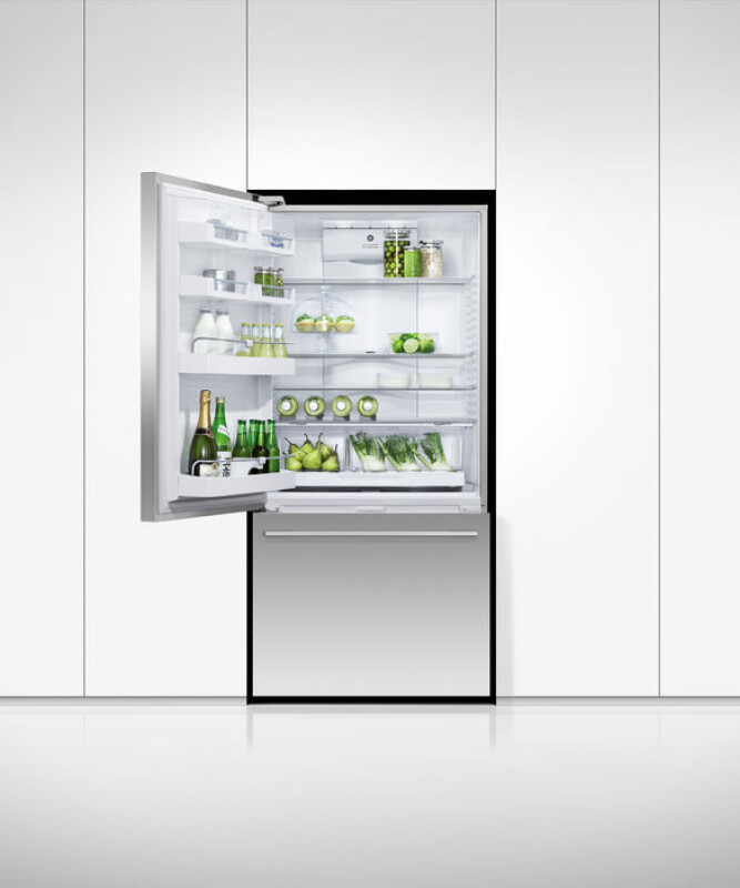 Freestanding Refrigerator Freezer, 32", 17.1 cu ft, Ice & Water RF170WDLUX5N