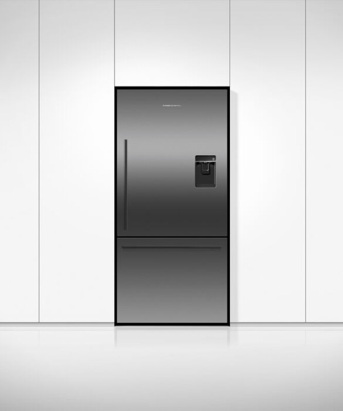 Freestanding Refrigerator Freezer, 32", 17.1 cu ft, Ice & Water RF170WDRUB5