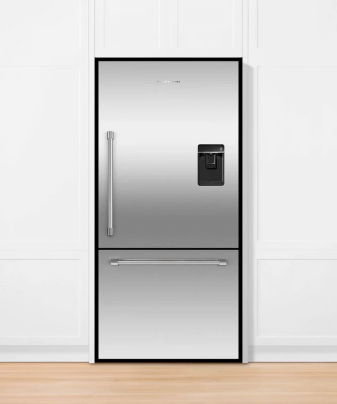 Freestanding Refrigerator Freezer, 32", 17.1 cu ft, Ice & Water RF170WRKUX6