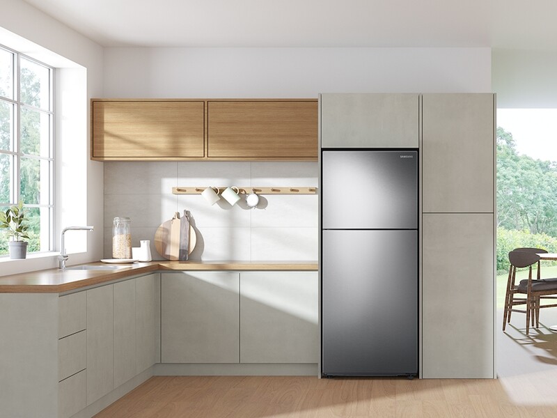 18 cu. ft. Counter Depth French Door Refrigerator RF18HFENBSRUS