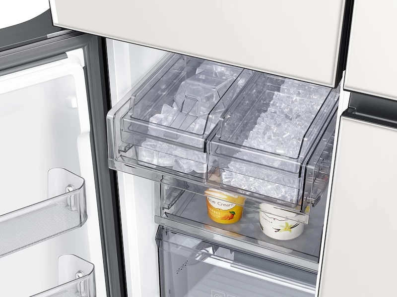 Bespoke Counter Depth 4-Door Flex Refrigerator (23 cu. ft.) RF23A967535AA